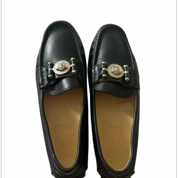 Wholesale lot of 16 premium designer pieces for boys, sizes 6, 7 and 8. - Picture 13 of 16